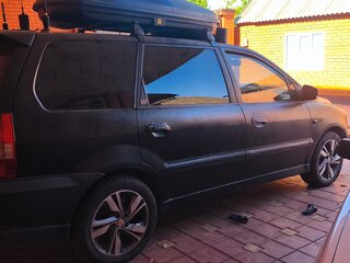 2001 Mitsubishi Chariot Grandis III, чёрный, 650000 рублей, вид 2