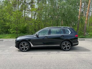 2020 BMW X7 40i I (G07), чёрный, 7500000 рублей, вид 4
