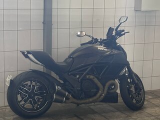 2015 Ducati Diavel Carbon, чёрный, 1111111 рублей, вид 1