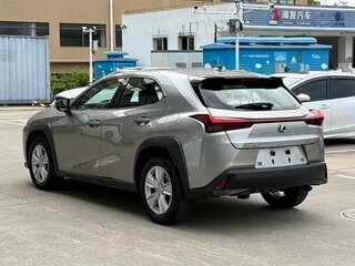 2023 Lexus UX 200 I, серебристый, 2993033 рублей, вид 4