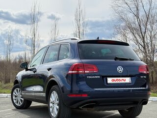 2014 Volkswagen Touareg II, синий, 3600000 рублей, вид 3