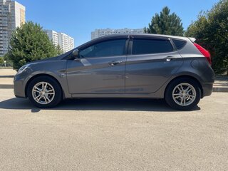 2012 Hyundai Solaris I, серый, 950000 рублей, вид 4