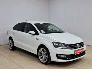 2018 Volkswagen Polo V Рестайлинг, белый, 980000 рублей, вид 3