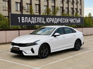 2021 Kia K5 III, белый, 1380000 рублей, вид 1