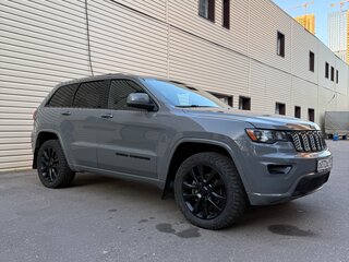 2019 Jeep Grand Cherokee IV (WK2) Рестайлинг, серый, 3600000 рублей, вид 2