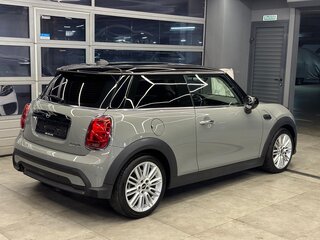 2021 Mini Hatch Cooper III (F55/F56) Рестайлинг, серый, 2650000 рублей, вид 2
