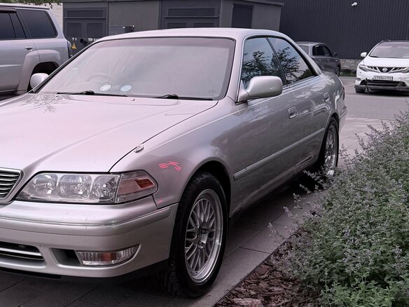1997 Toyota Mark II VIII (X100), серый, 850000 рублей - вид 1