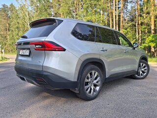 2023 Toyota Grand Highlander, серебристый, 4868787 рублей, вид 2