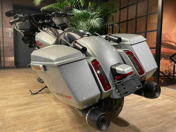 2025 Harley-Davidson CVO Road Glide ST, серебристый, 6500000 рублей - вид 20