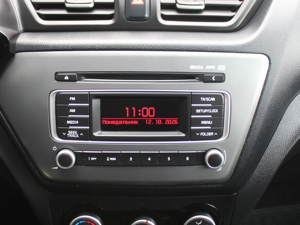2017 Kia Rio III Рестайлинг, серебристый, 1199000 рублей - вид 13