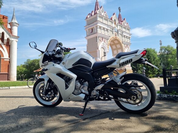 2009 Yamaha FZ1, белый, 800000 рублей - вид 13