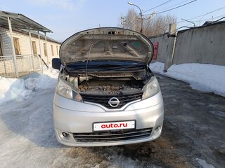 2011 Nissan NV200, серебристый, 995000 рублей, вид 3
