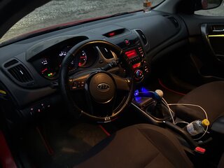 2013 Kia Cerato Koup II, красный, 900000 рублей, вид 3