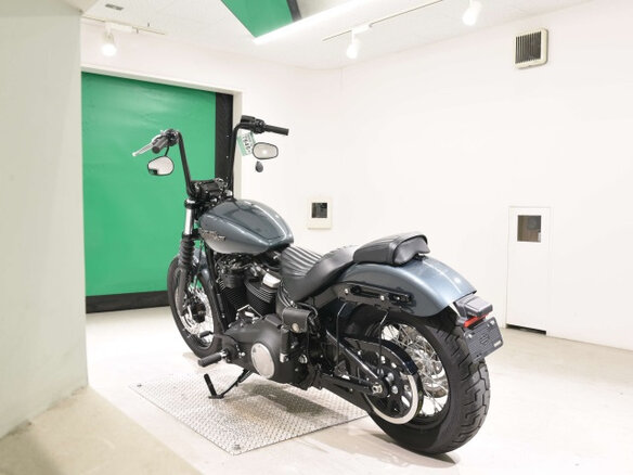 2020 Harley-Davidson Street Bob, чёрный, 1100000 рублей - вид 5