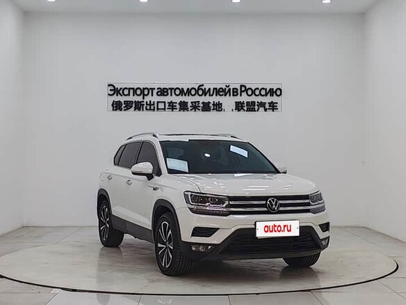 2022 Volkswagen Tharu I, белый, 2000000 рублей - вид 2