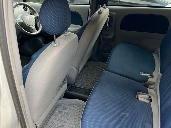 2003 Toyota Sienta I, серый - вид 5