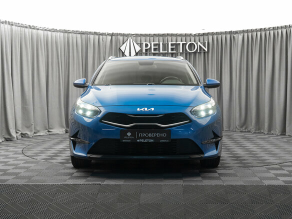 2021 Kia Ceed III Рестайлинг, синий - вид 2