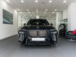 2025 BMW X7 40d I (G07) Рестайлинг, чёрный, 17265000 рублей, вид 5