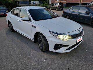 2018 Kia Optima IV Рестайлинг, белый, 1735000 рублей, вид 1