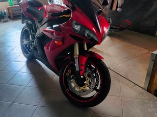 2005 Yamaha YZF-R1, красный, 700000 рублей, вид 1