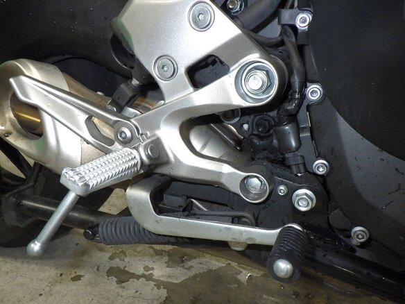 2017 Yamaha MT-09 Tracer (FJ-09), чёрный, 729000 рублей - вид 11