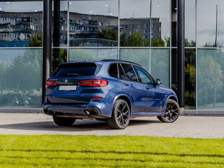 2019 BMW X5 40i IV (G05/G18), синий, 4300000 рублей, вид 2
