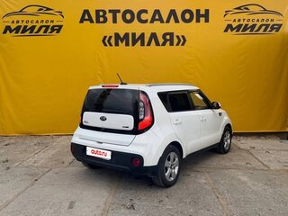 2017 Kia Soul II Рестайлинг, белый, 1390000 рублей, вид 5