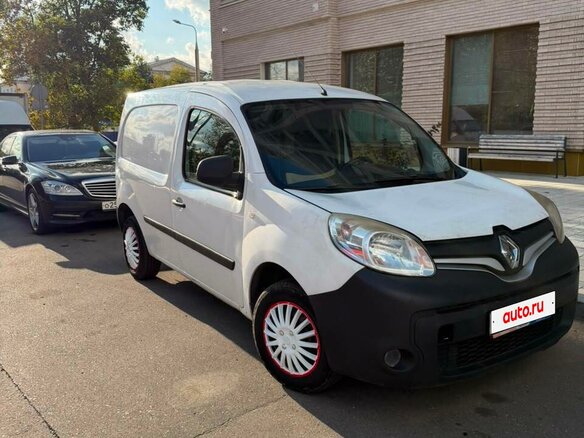 2014 Renault Kangoo II Рестайлинг, белый, 750000 рублей - вид 2