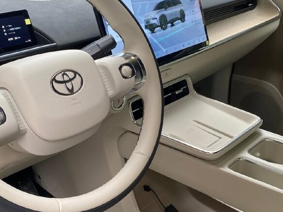 2026 Toyota bZ3X 58.3 kWh, белый - вид 7