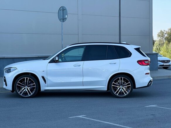2019 BMW X5 M50d IV (G05/G18), белый, 5109360 рублей - вид 7