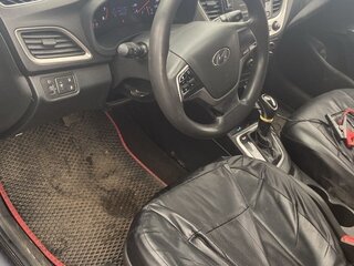 2017 Hyundai Solaris II, белый, 620000 рублей, вид 4