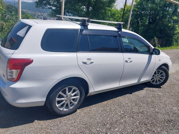 2010 Toyota Corolla Fielder X (E140, E150) Рестайлинг, белый, 650000 рублей - вид 5