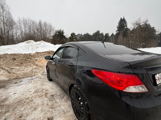 2011 Hyundai Solaris I, чёрный, 595000 рублей, вид 4