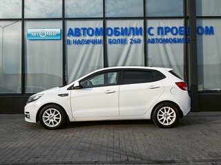 2016 Kia Rio III Рестайлинг, белый, 1085000 рублей, вид 2