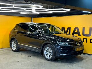 2017 Volkswagen Tiguan II, чёрный, 2119000 рублей, вид 3
