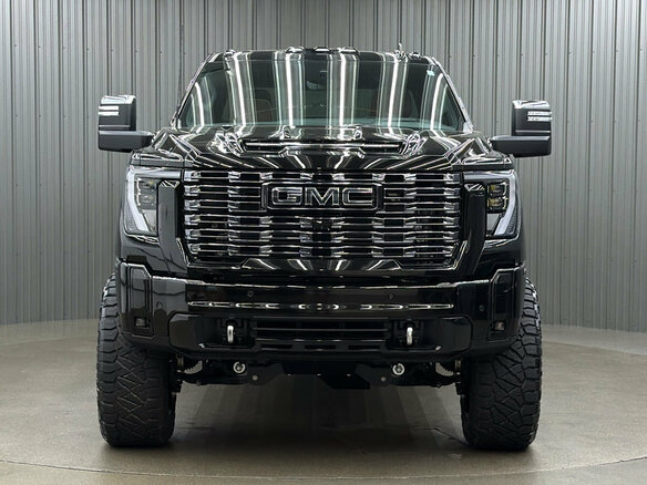 2026 GMC Sierra, чёрный, 13930000 рублей