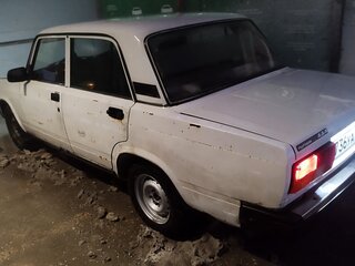 2006 Lada (ВАЗ) 2105, белый, 65000 рублей, вид 4