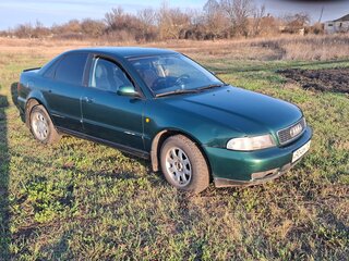 1999 Audi A4 I (B5) Рестайлинг, зелёный, 370000 рублей, вид 2
