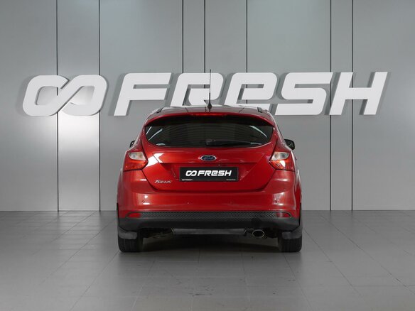 2014 Ford Focus III, красный, 1039000 рублей - вид 3