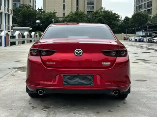 2023 Mazda 3 Axela IV (BP), красный, 1459000 рублей, вид 4