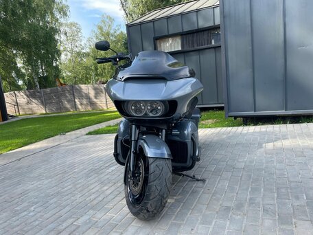 2017 Harley-Davidson Road Glide, серый, 2150000 рублей, вид 2