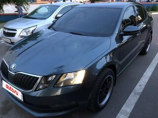 2017 Skoda Octavia III (A7) Рестайлинг, серый, 1560000 рублей, вид 3