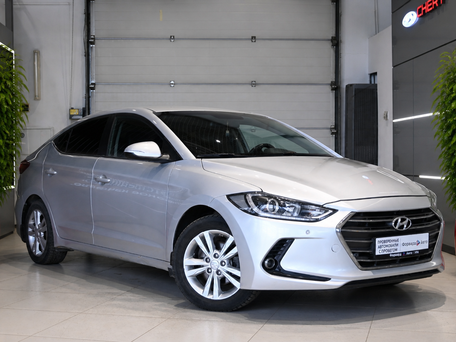 Hyundai Elantra VI (AD)