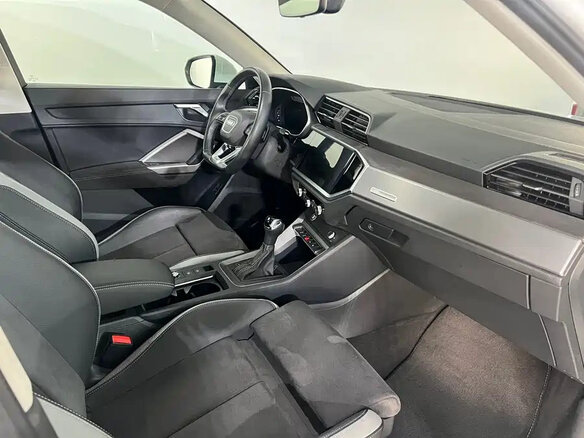 2021 Audi Q3 35 TFSI II (F3), белый, 2650000 рублей - вид 7