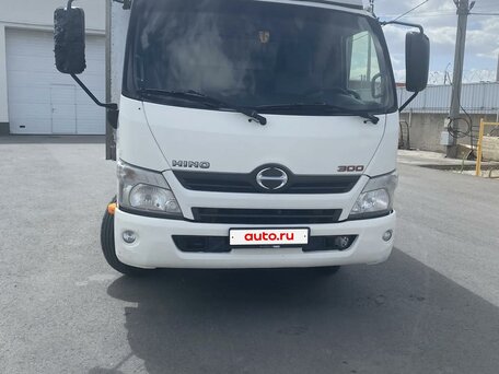 2015 Hino Series 300 (Dutro), белый, 1590000 рублей, вид 3