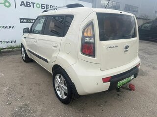 2010 Kia Soul I, белый, 895000 рублей, вид 3