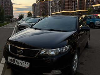 2012 Kia Cerato 6-speed II, чёрный, 900000 рублей, вид 3