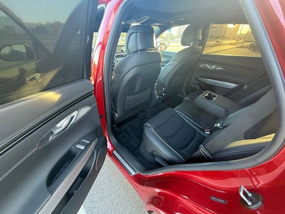 2023 Genesis GV70 I, красный, 4300000 рублей - вид 13