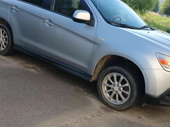 2011 Mitsubishi ASX I, серебристый, 750000 рублей - вид 2