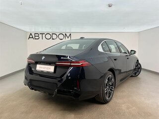 2025 BMW 5 серии Long 530Li xDrive VIII (G60/G61/G68), чёрный, 8190000 рублей, вид 4